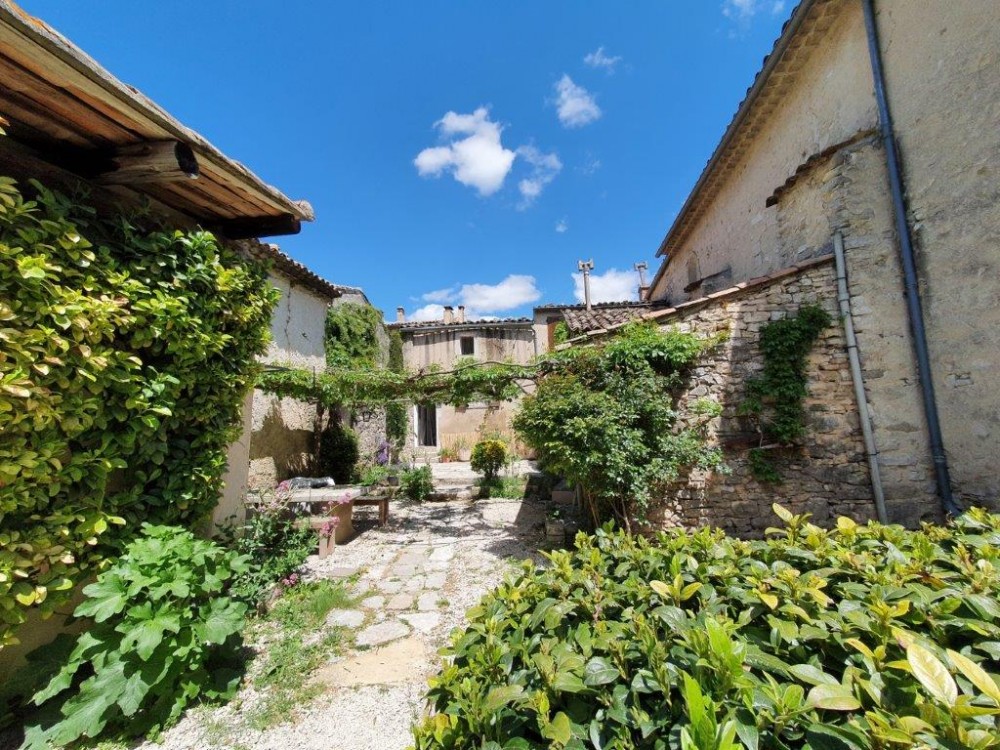 Location maison de village à Saint Martin de Castillon (84750)