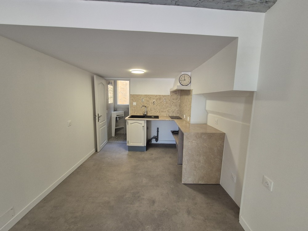 Locaux commerciaux Apt (84400)