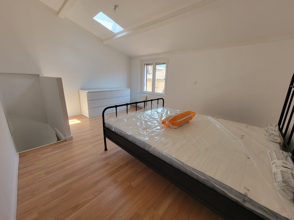 Location meublée Apt (84400)