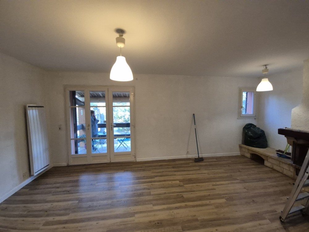 Maison Roussillon (84220)