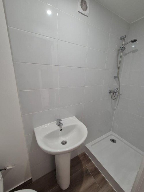 Studio Apt (84400)