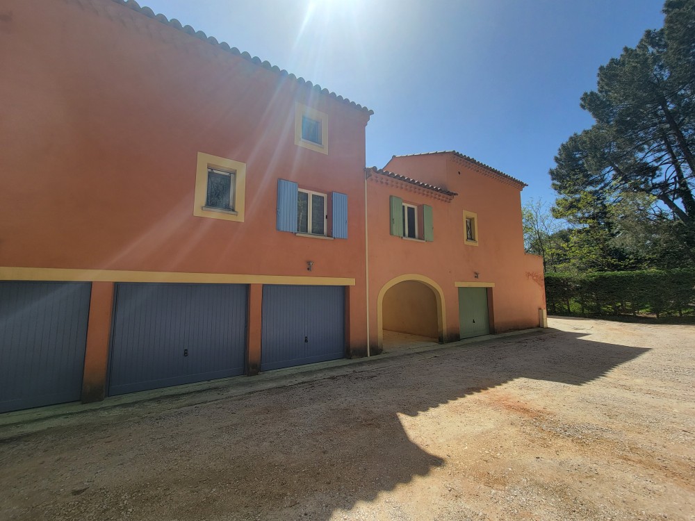 Appartement T3 Roussillon (84220)