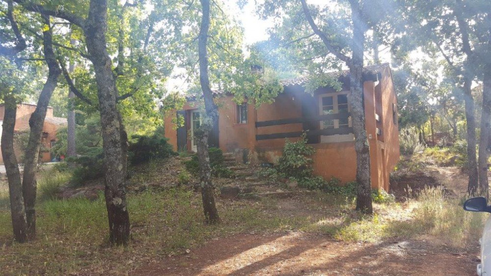 Maison Roussillon (84220)