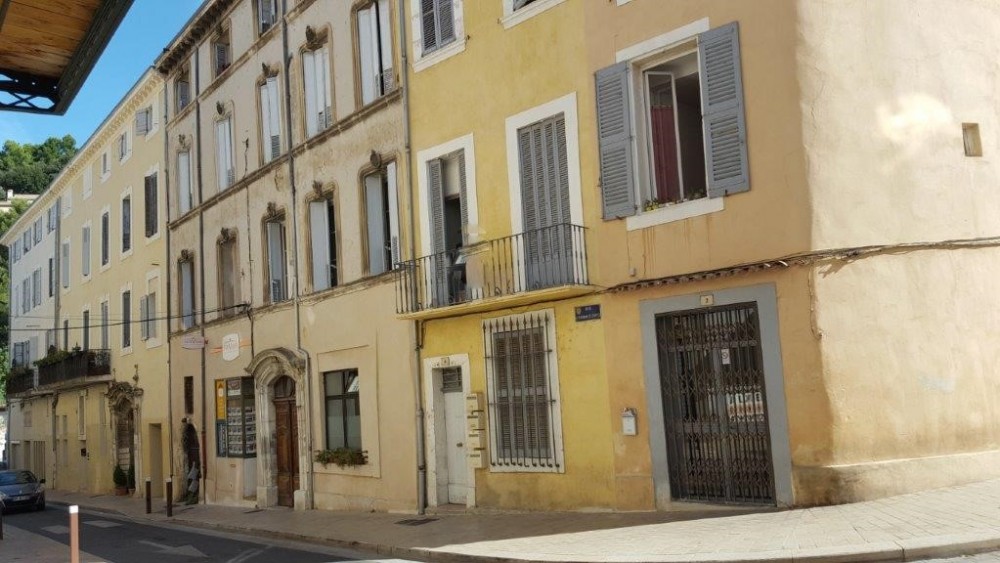 Studio Apt (84400)