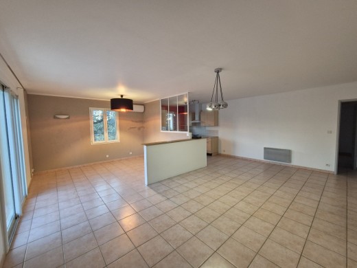 location Maison à Saint-Saturnin-lès-Apt (84490)