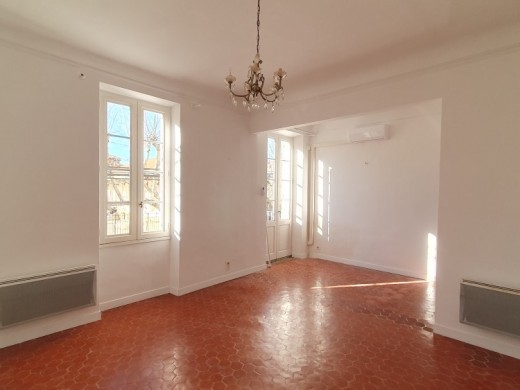 location  à Apt (84400)