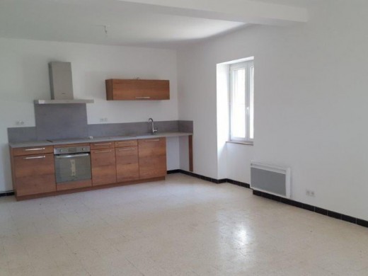 location  à Ménerbes (84480)