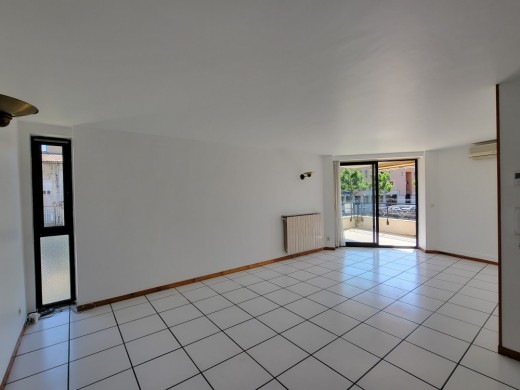 location  à Apt (84400)